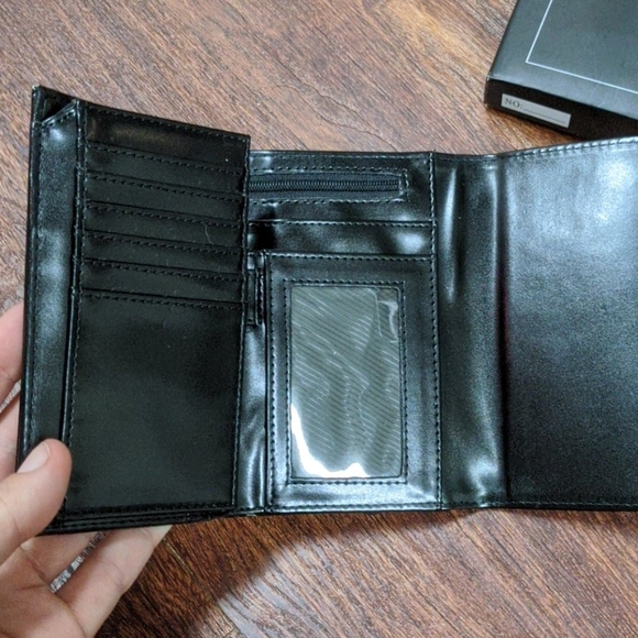 Brand New Vani snake skin wallet - Picture 3 of 4